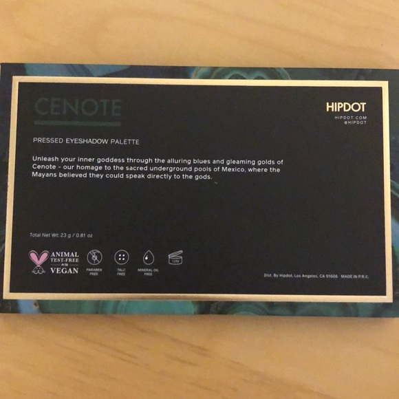 Hipdot Centre Eyeshadow Palette - Picture 5 of 5